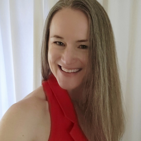 Meet your Posher, Sara - Picture 1 of 1